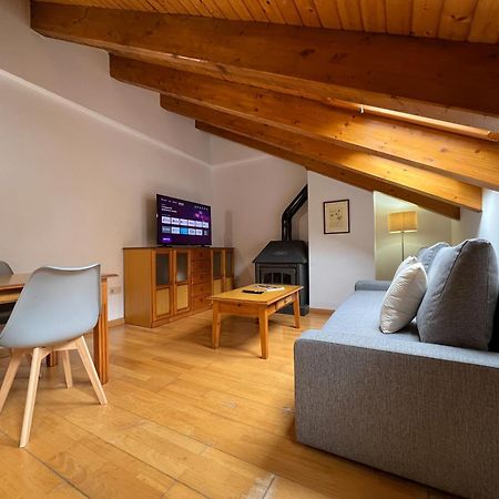 Casa La Muga Lägenhet Benasque Exteriör bild