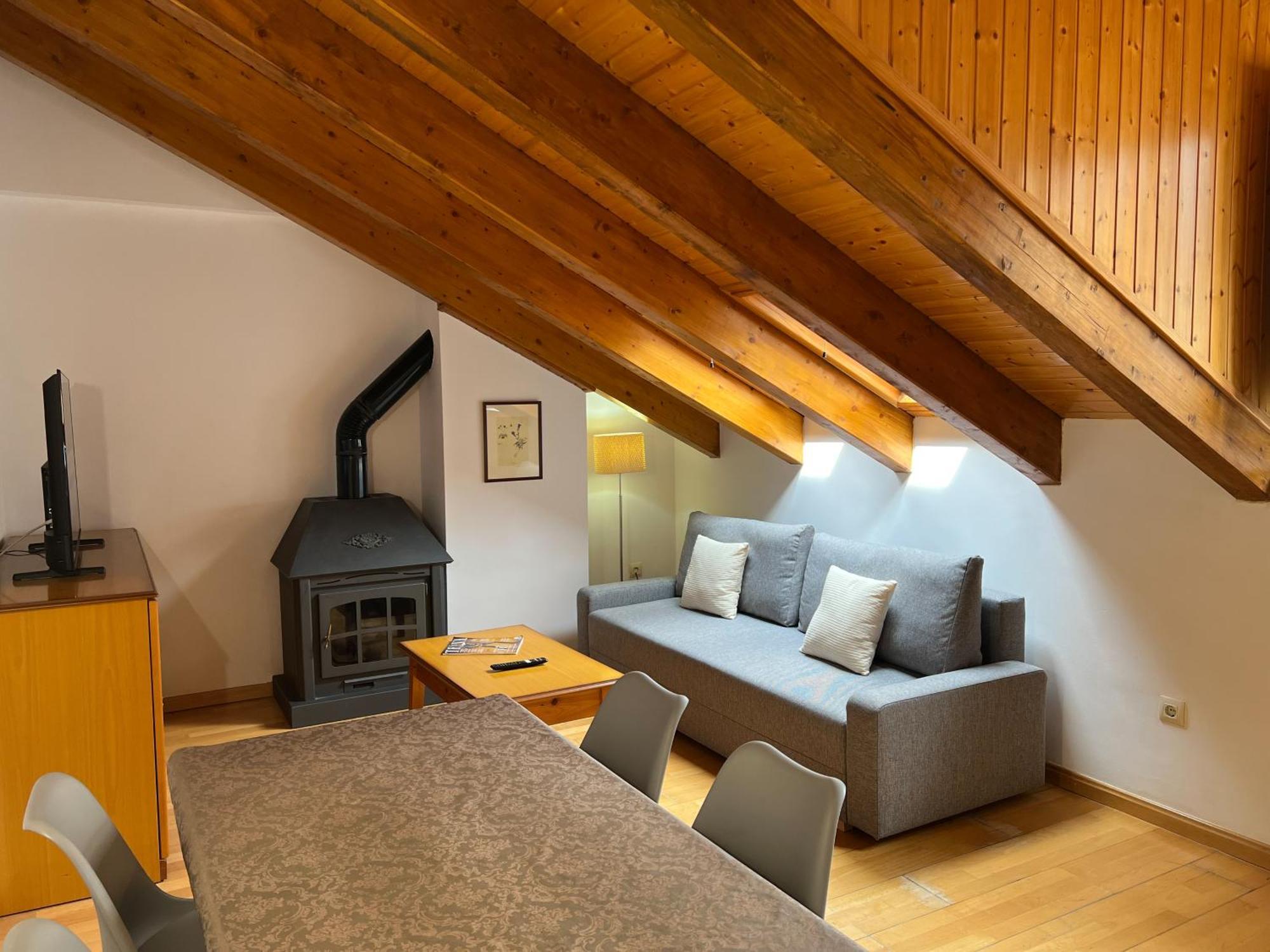 Casa La Muga Lägenhet Benasque Exteriör bild