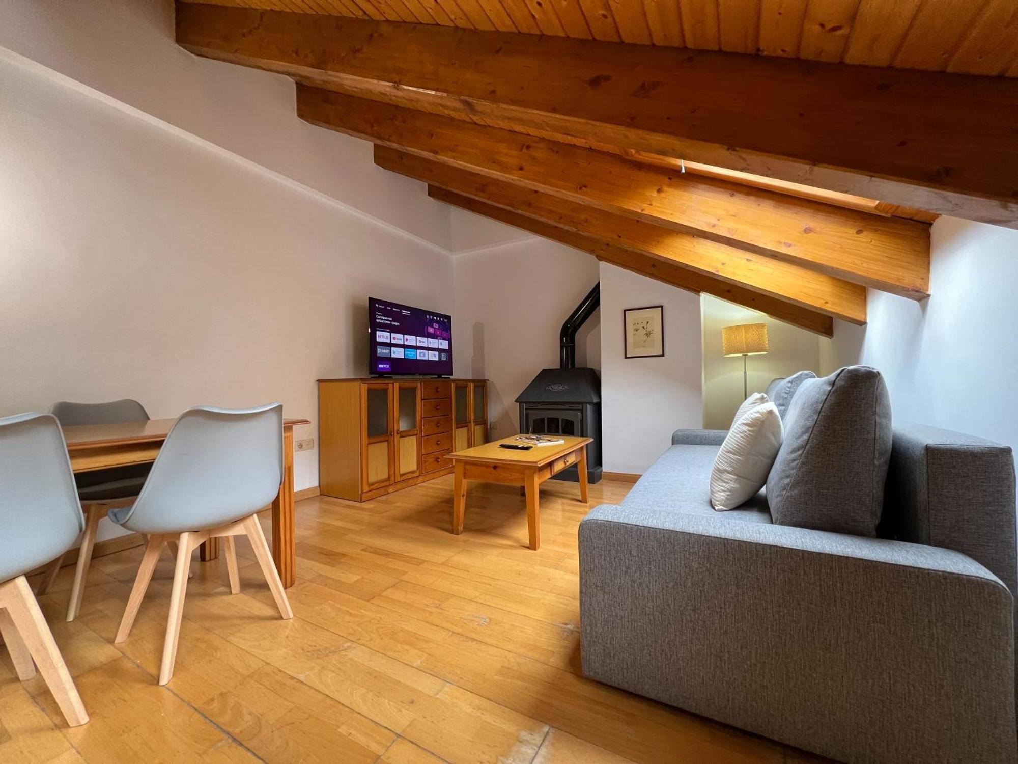 Casa La Muga Lägenhet Benasque Exteriör bild